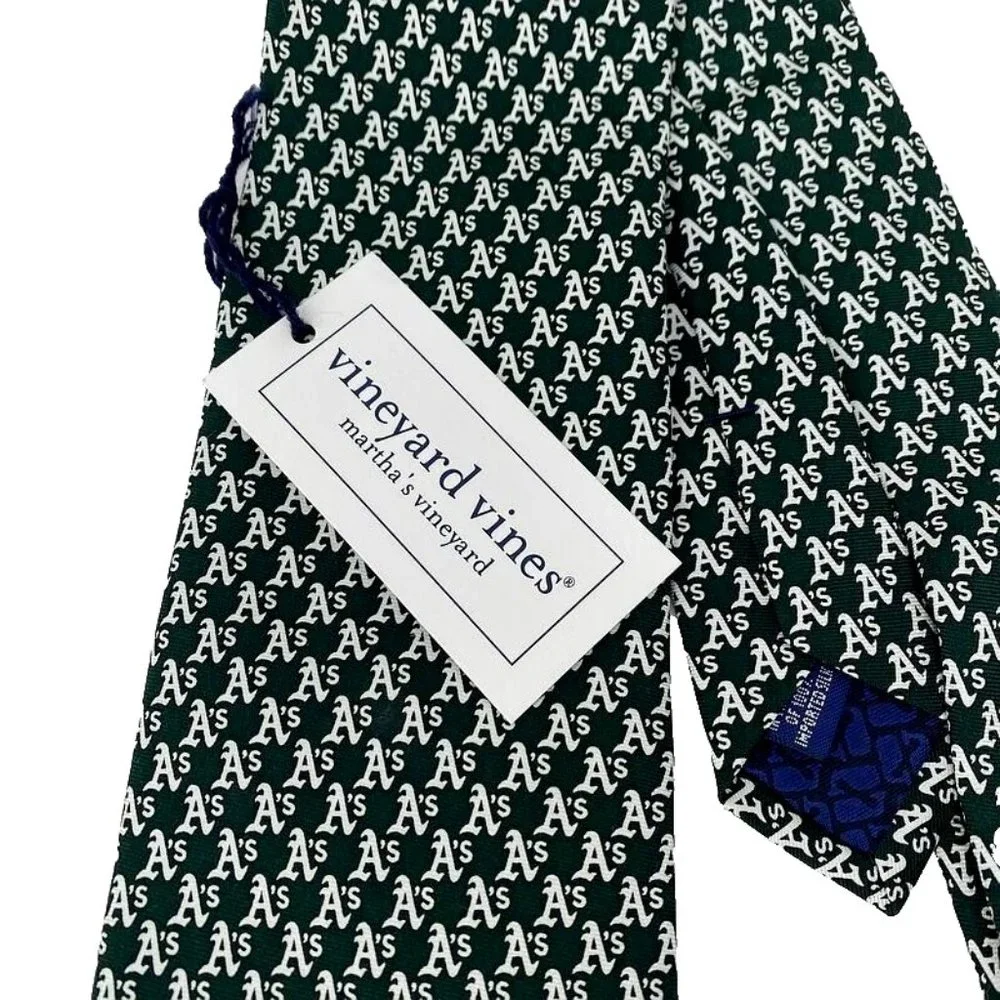 Vineyard Vines sku green